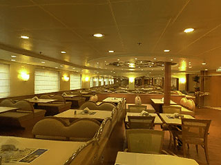 Minoan Lines - HighSpeed ferries : Ariadne Palace < < Self Service Restaurant > >